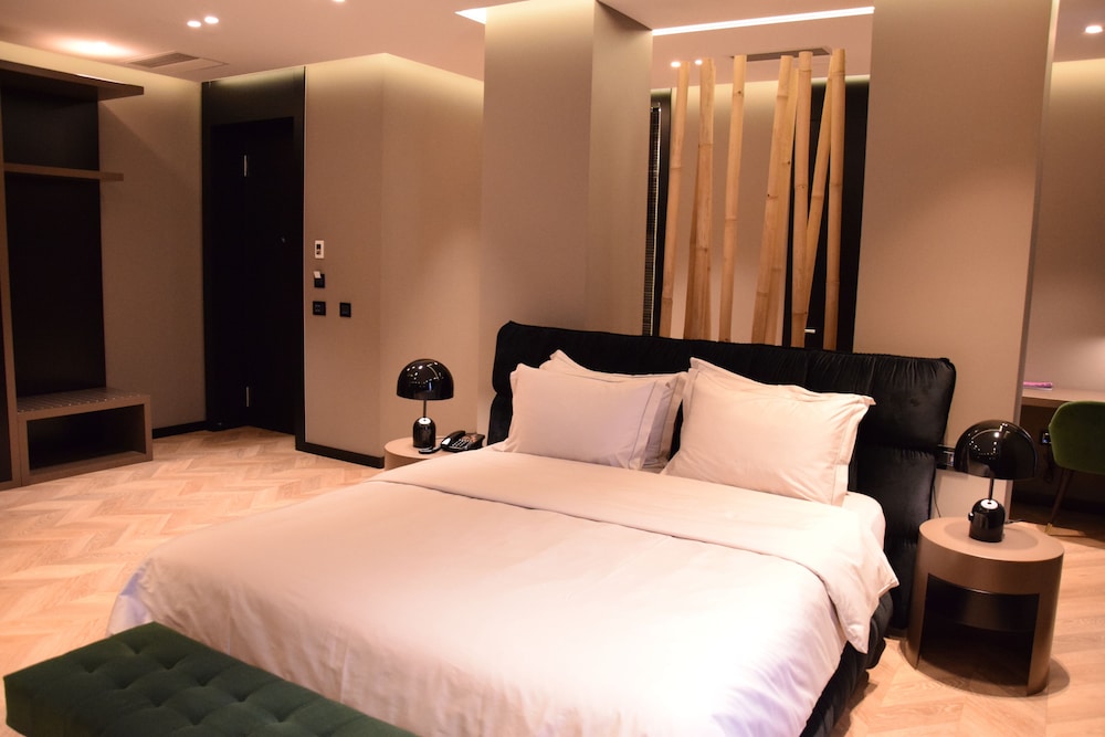 Unik Hotel 12/50