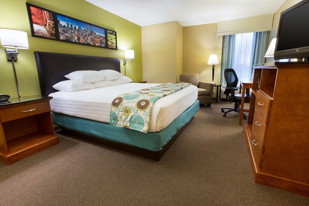 Drury Inn & Suites Near the Galleria Houston 8/49