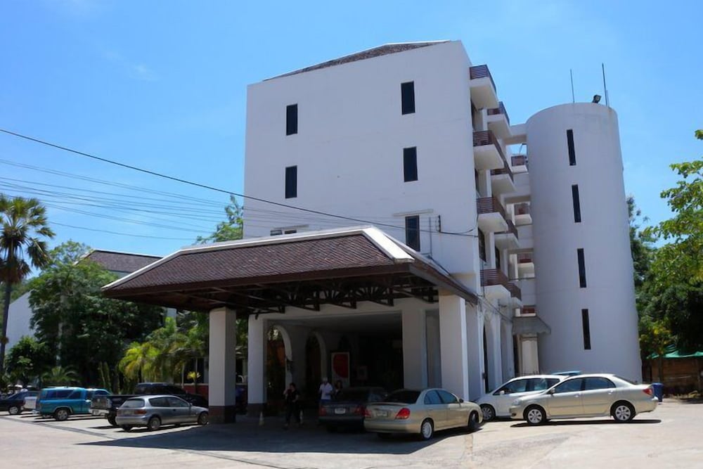 Royal Diamond Hotel 47/55