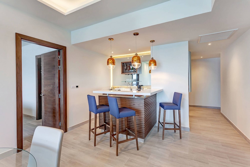 Royalton CHIC Cancun, An Autograph Collection (ex Royalton Cancun) 54/71