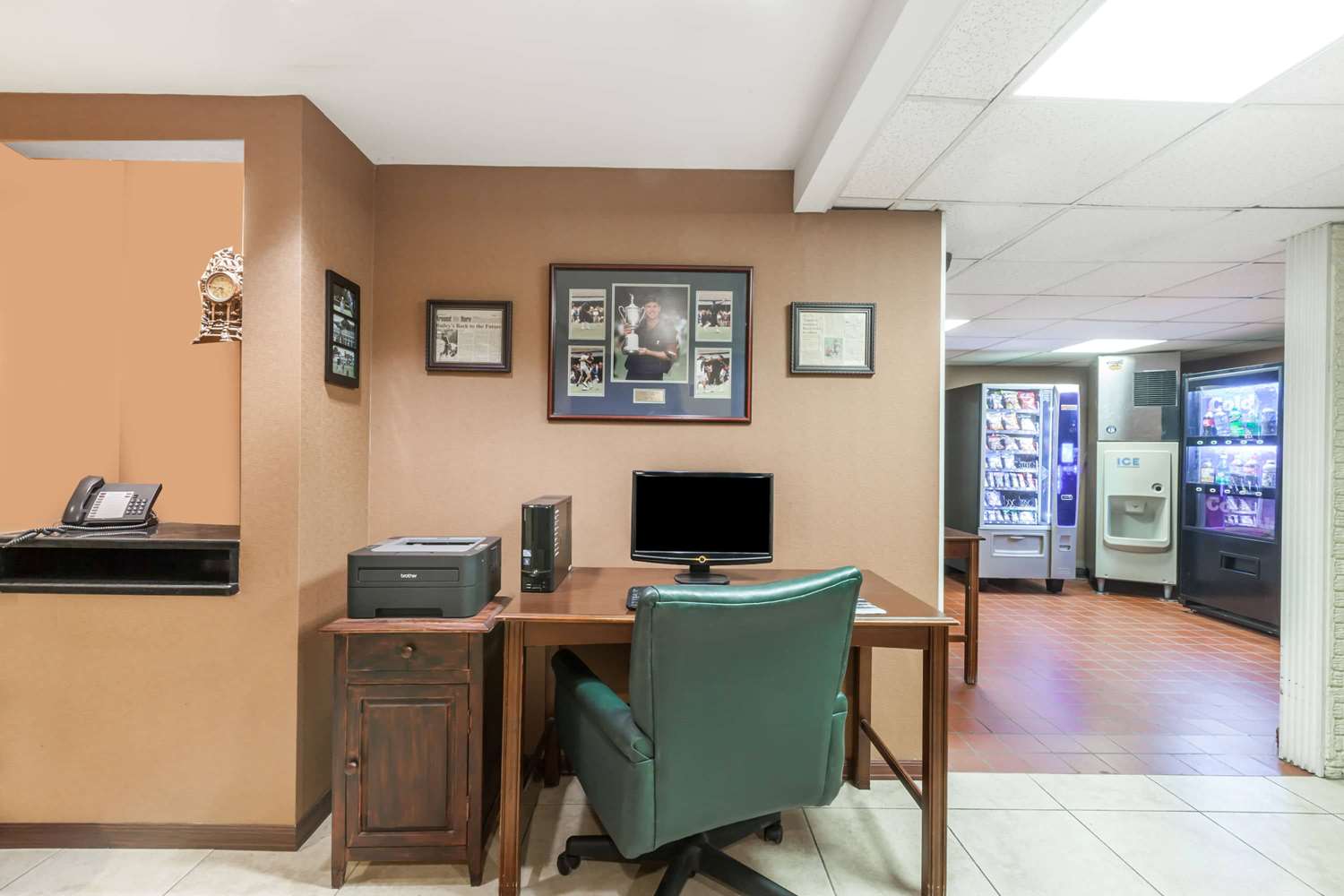 Travelodge Inn & Suites by Wyndham Albany 28/34