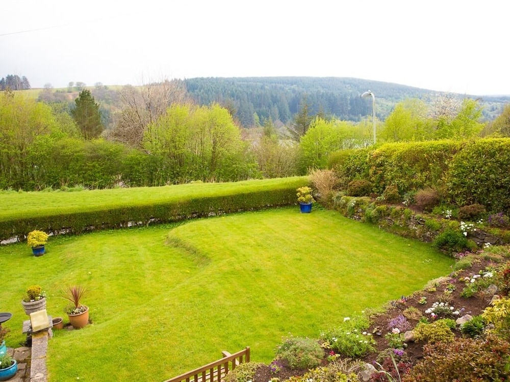 Llwyn Onn Guest House 11/13
