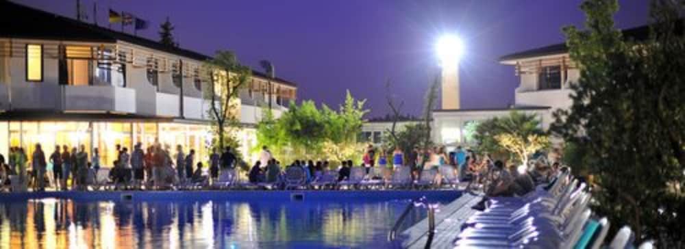 Centro Turistico Gardesano 8/60