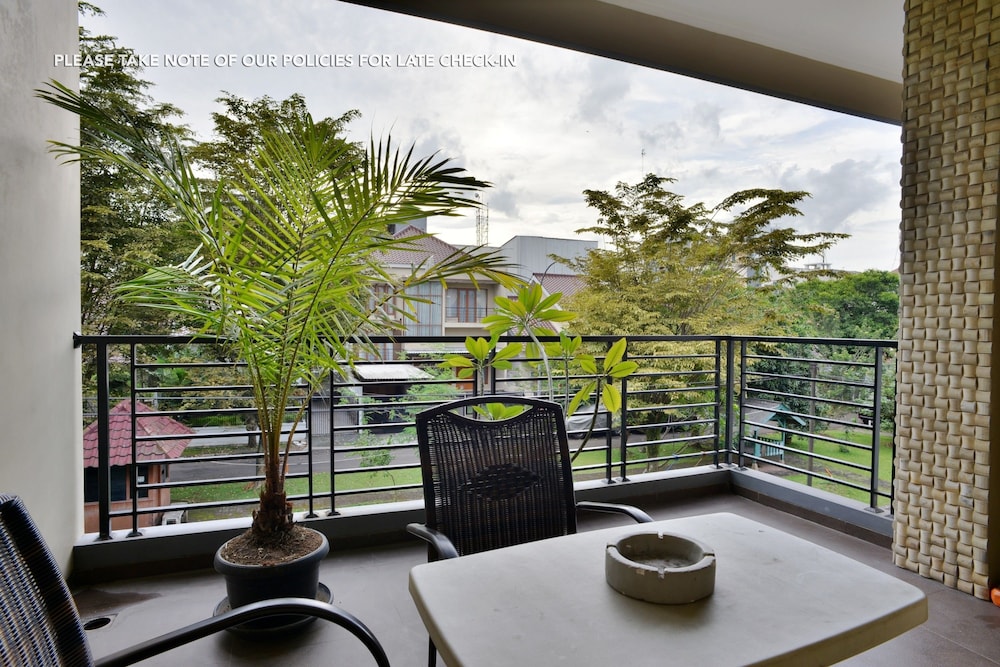 ZEN Rooms Anggrek Loka BSD 22/35