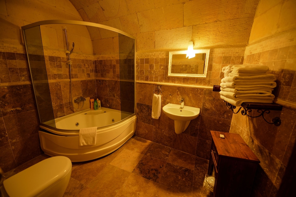 Vineyard Cave Hotel 98/98