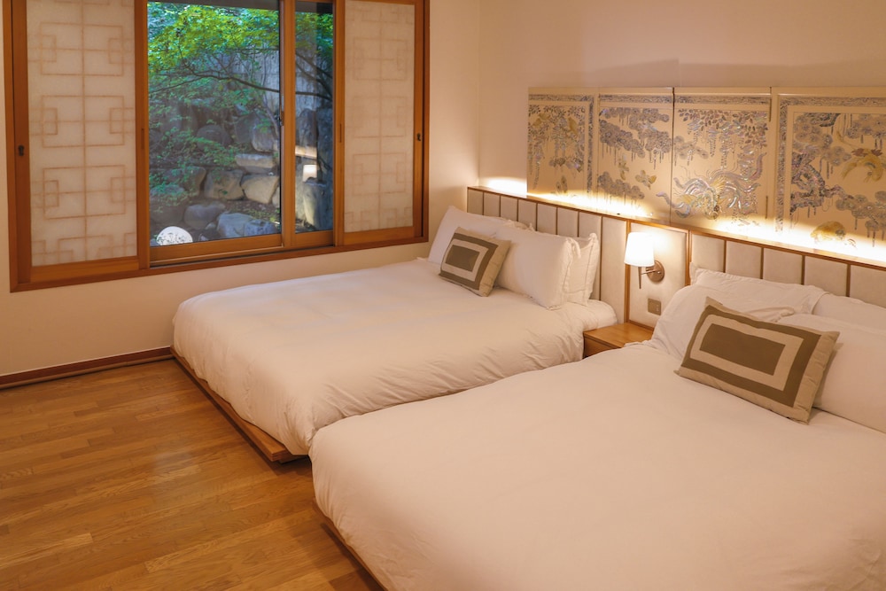 Hanso Presidential Suite Hanok Hotel 13/48