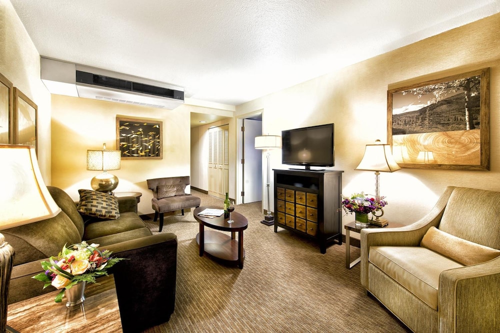 Westmark Fairbanks Hotel & Conference Center 25/46