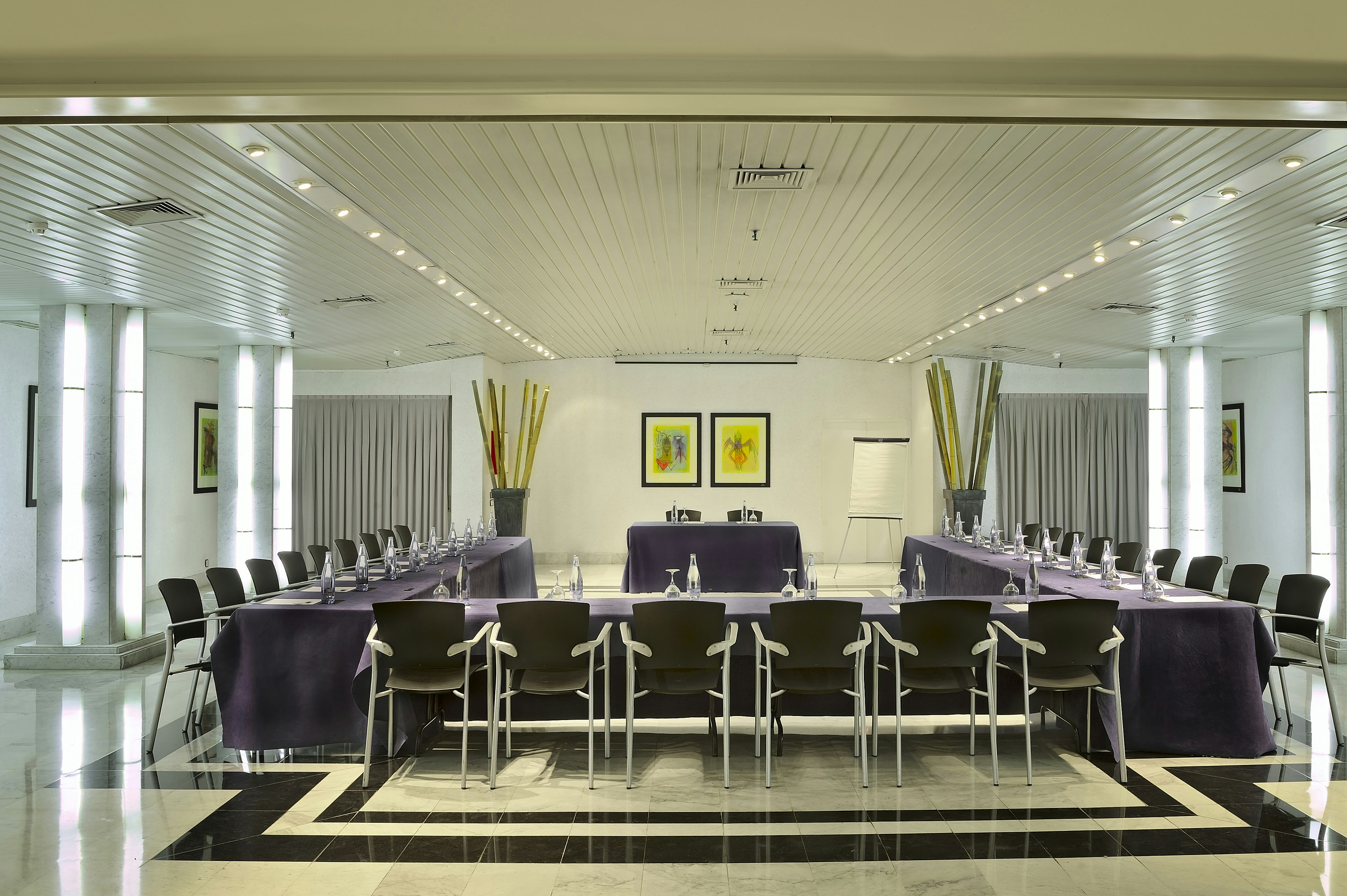 Gran Derby Suite Hotel 22/26