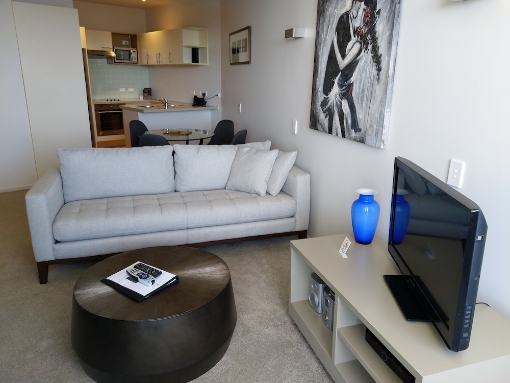 Marsden Suites Nautilus Orewa 53/59