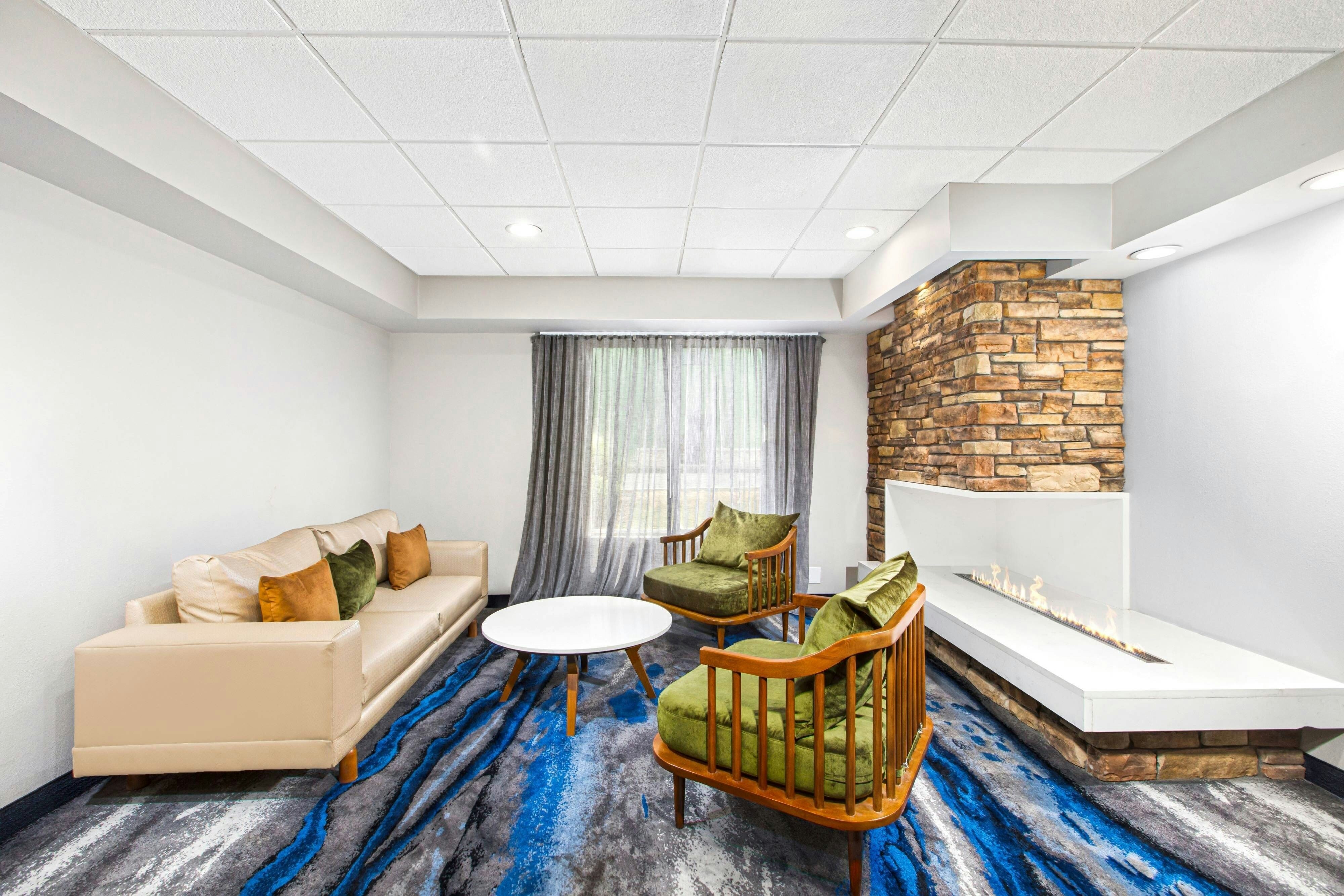 Fairfield Inn Evansville East 25/40