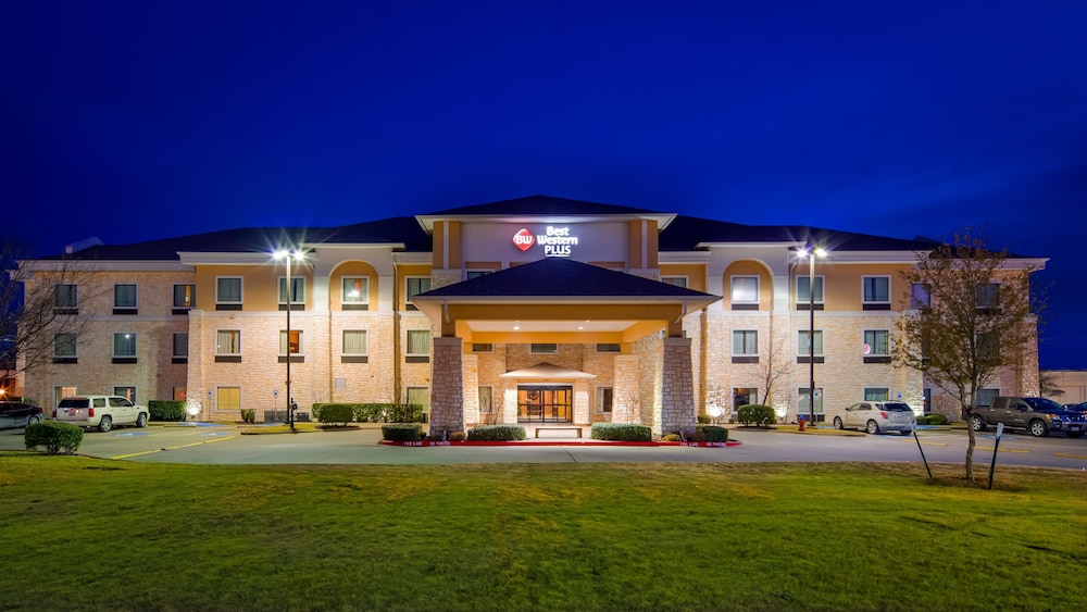 Best Western Plus Christopher Inn & Suites 3/32