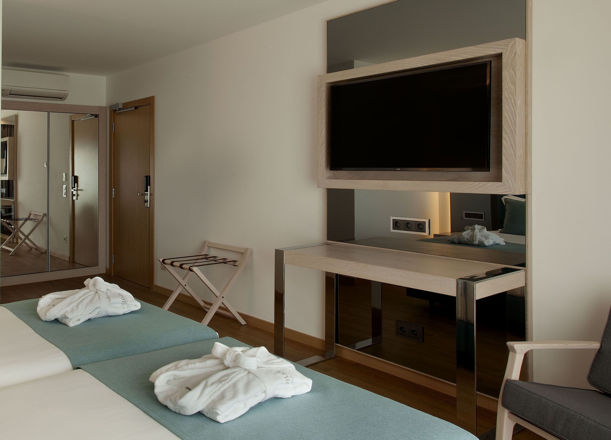 Room, Double Bed, Sea Front