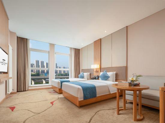 Elegant, Twin Beds