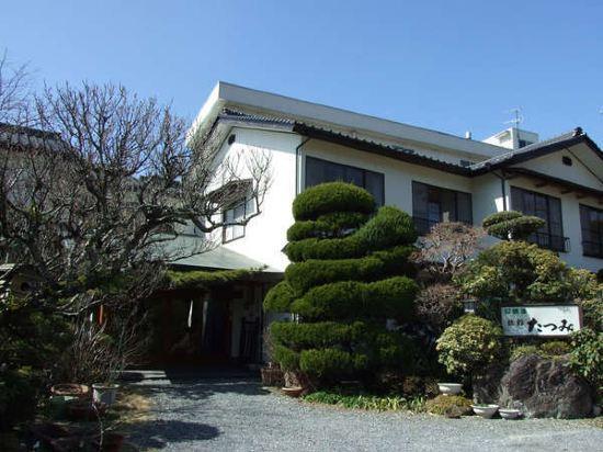Yufuin Ryokan Tatsumi 1/17