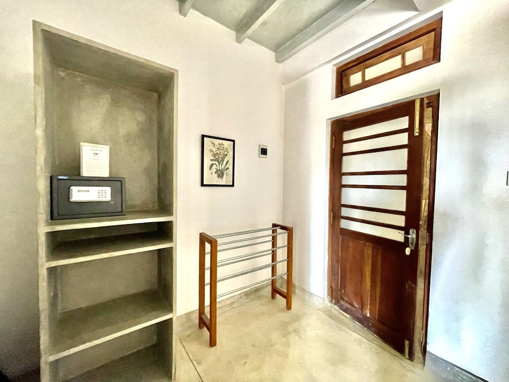 Isana Beach House photo2