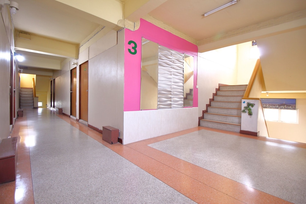 Gedkanok Apartment 11/64