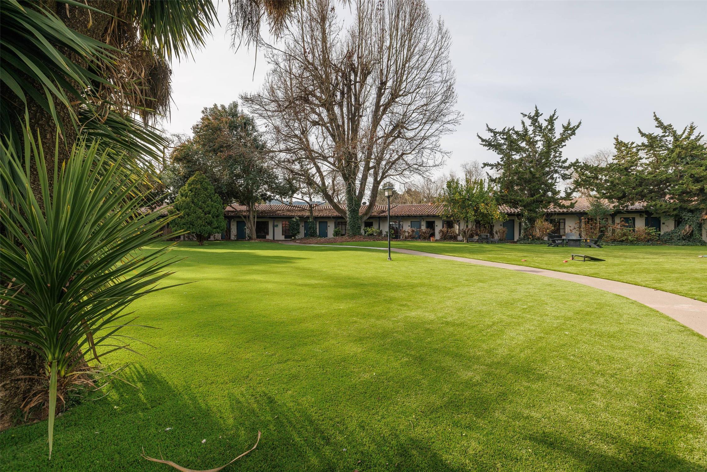 Inn Marin and Suites, an Ascend Collection Hotel 40/45