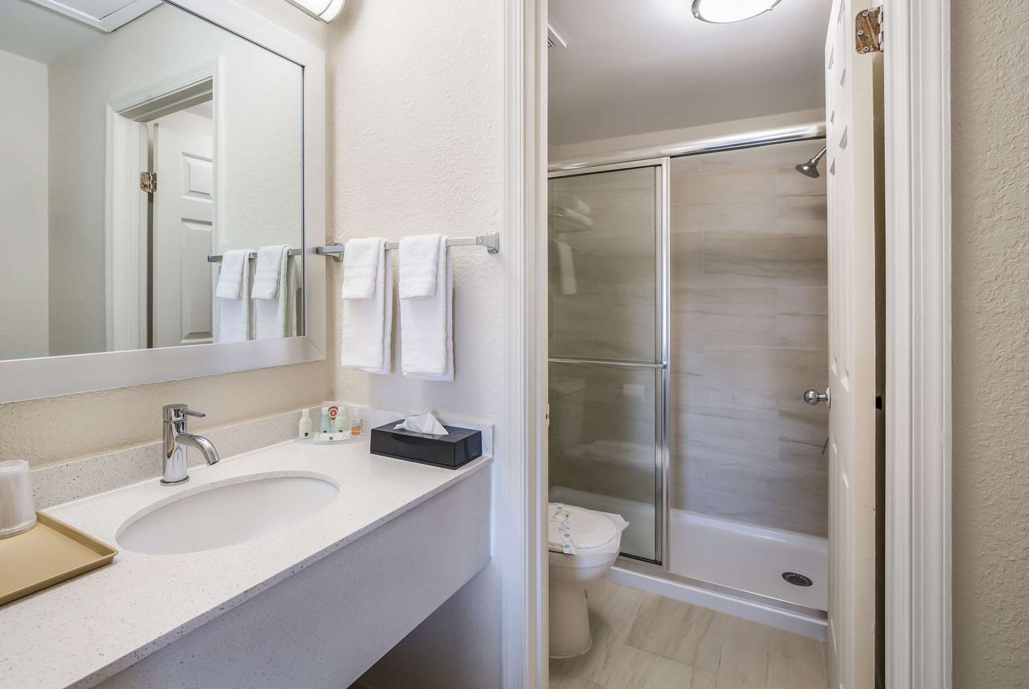 Quality Inn and Suites Suffolk 41/43
