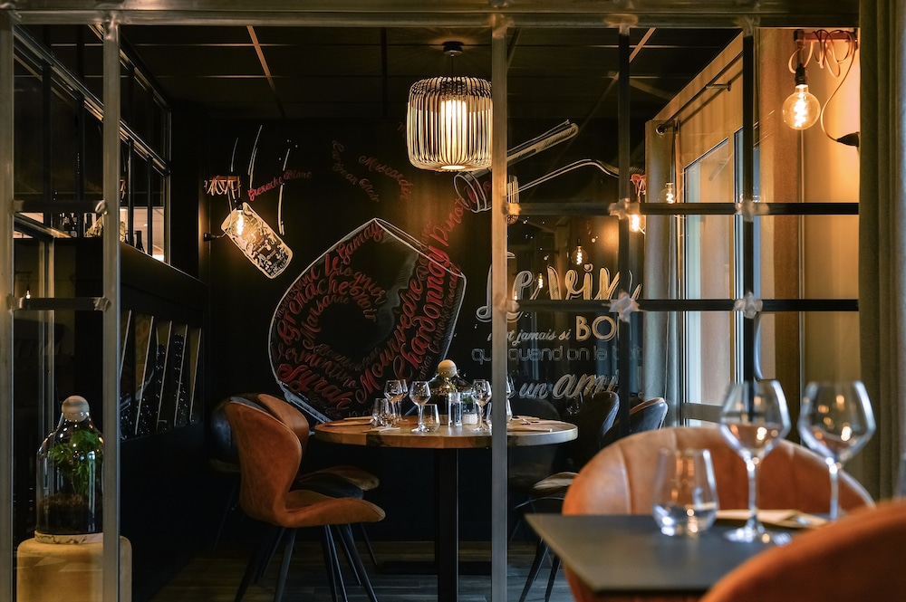Mercure Lyon Est Chaponnay 55/71