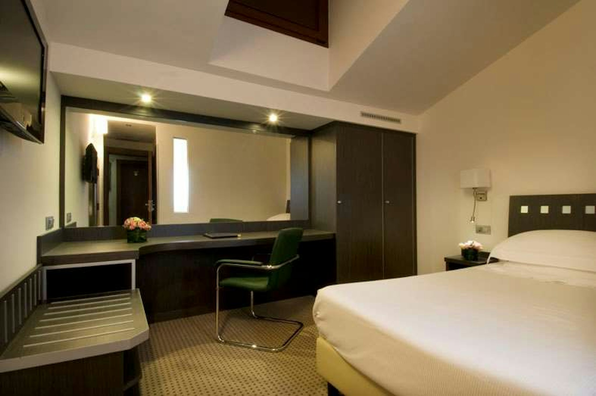 Arli Hotel Business And Wellness 18/41