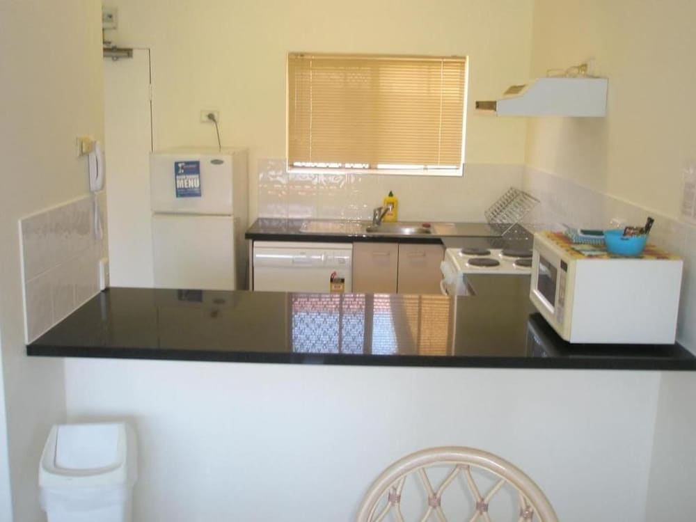 TRADEWINDS MCLEOD HOLIDAY APARTMENTS 17/43