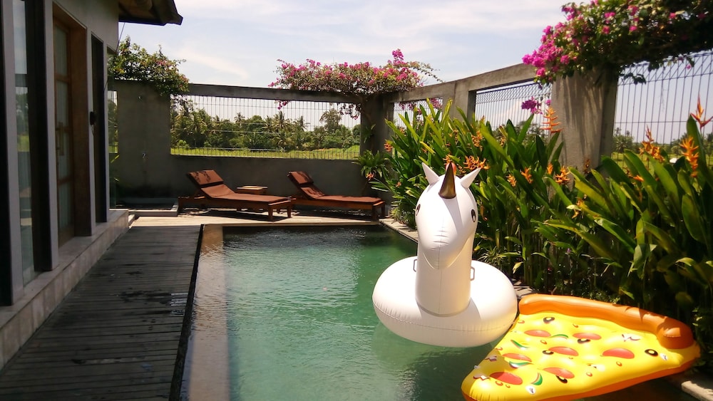 Villa Kayu Lama 41/50