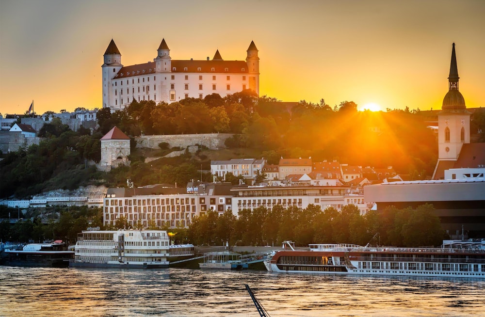 Park Inn by Radisson Danube Bratislava 47/50