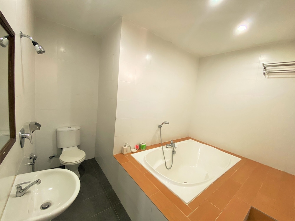Chenang Inn 14/61