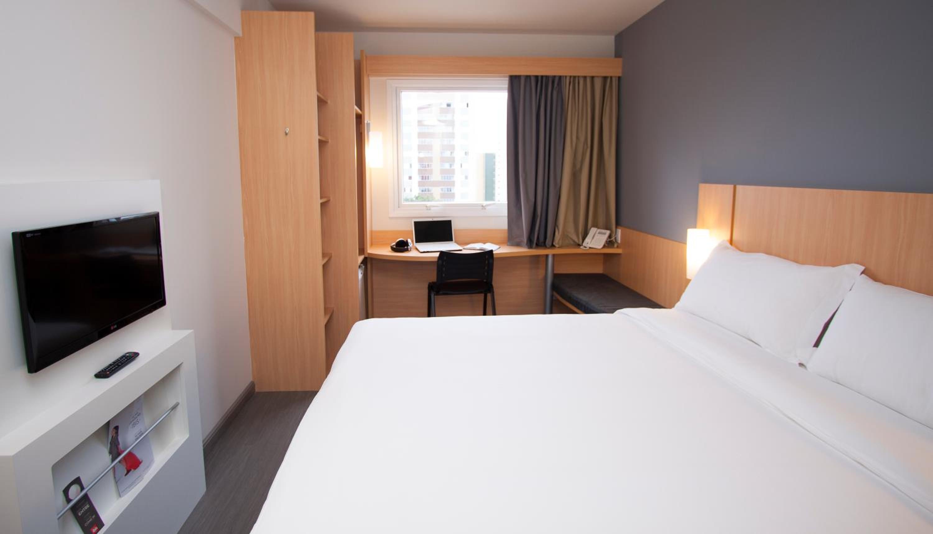 Standard, 1 Double and 1 Single Bed, with Child Extra Bed