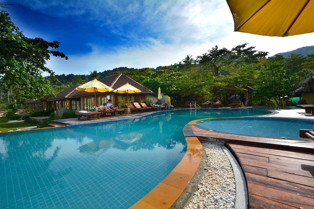 Thiw Son Beach Resort 66/70