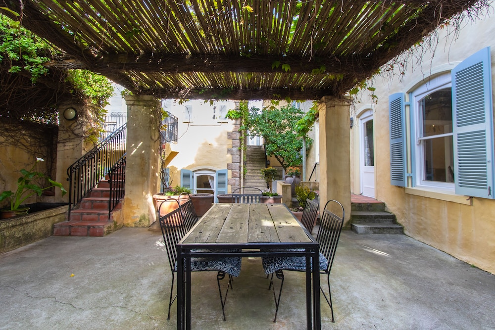 Auberge Burgundy Guest House Hermanus 10/43