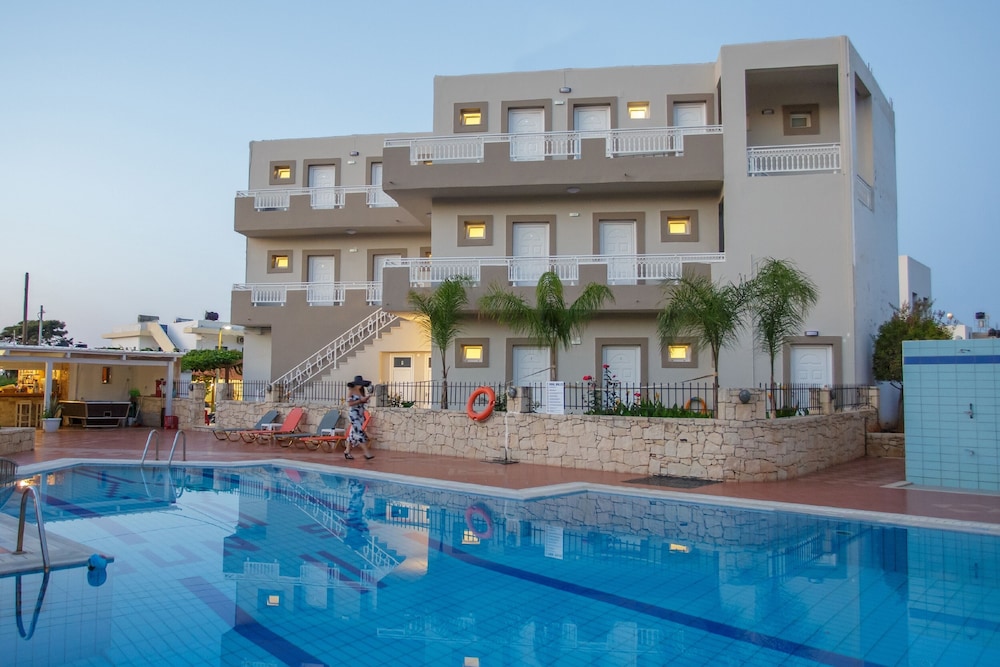 AMARA SEASIDE 8/44