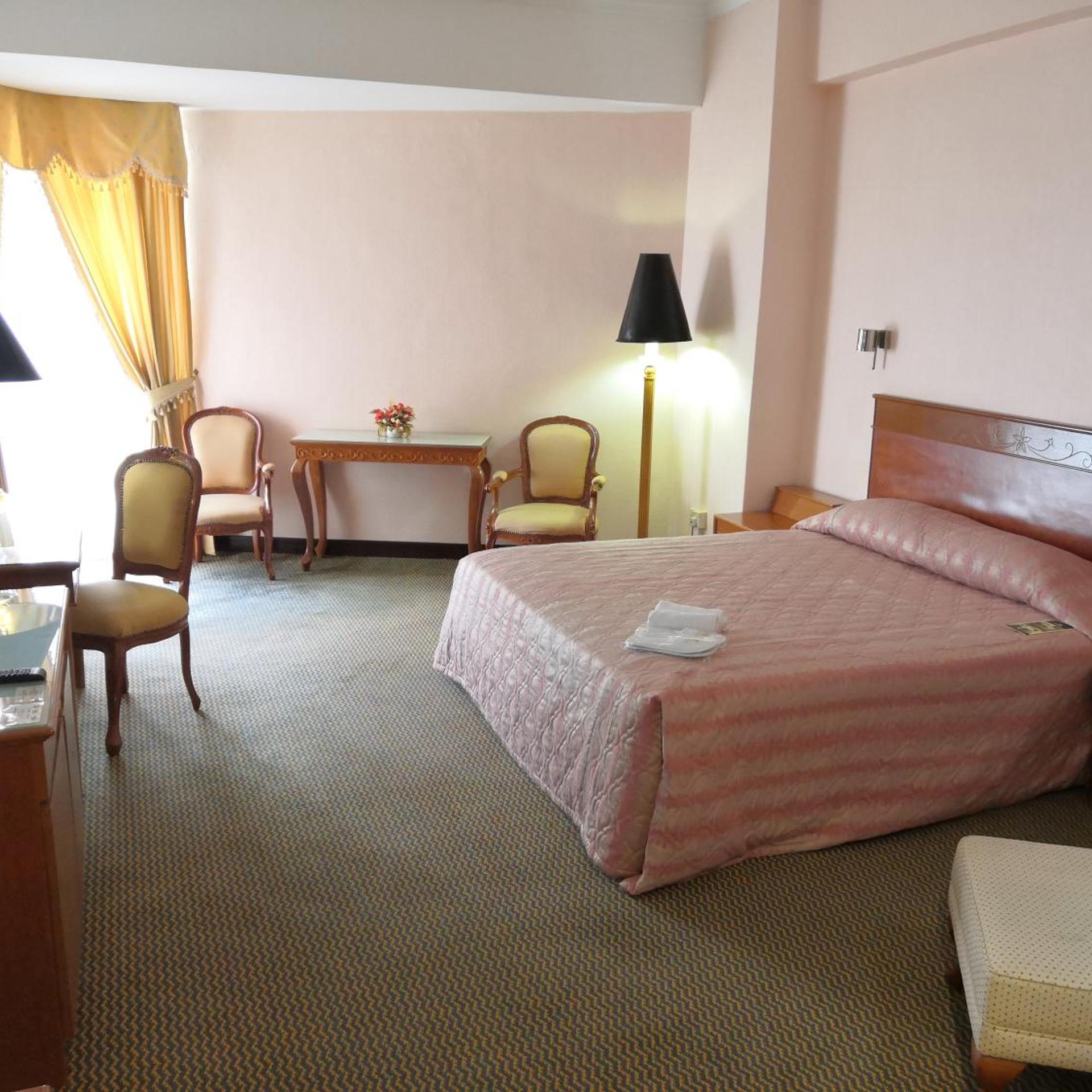 Premium, Suite