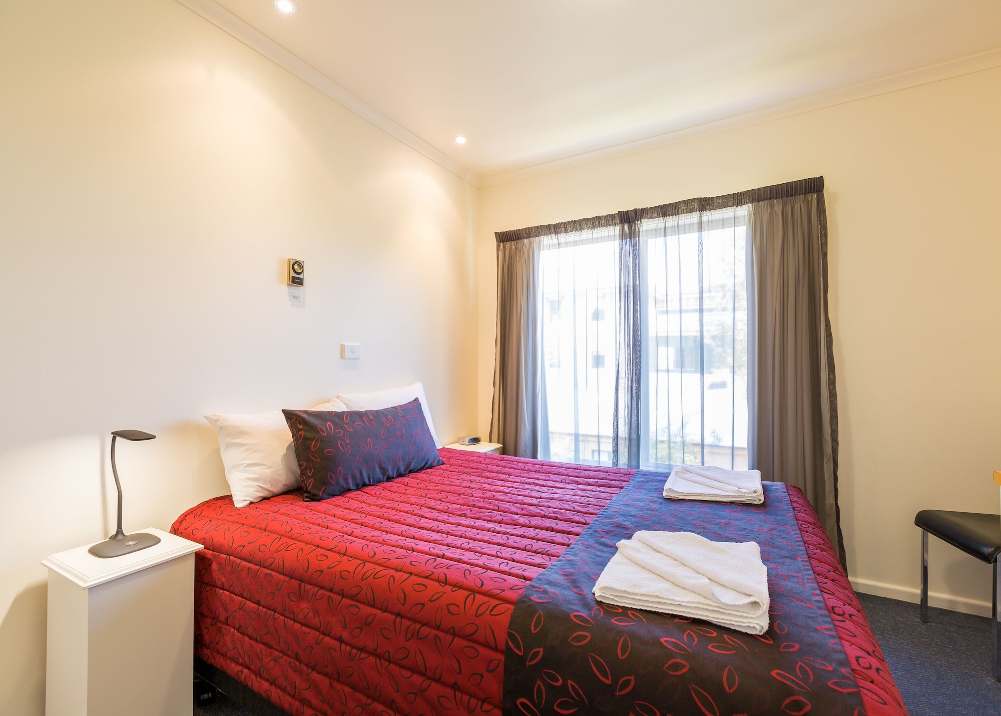 3 BEDROOMS, APARTMENT