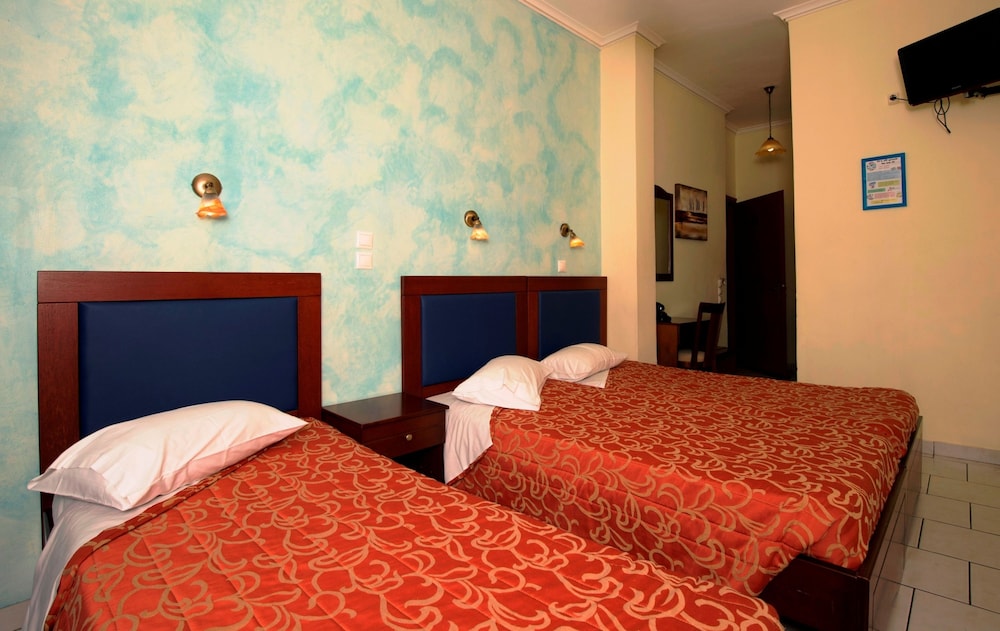 ROOM, TRIPLE