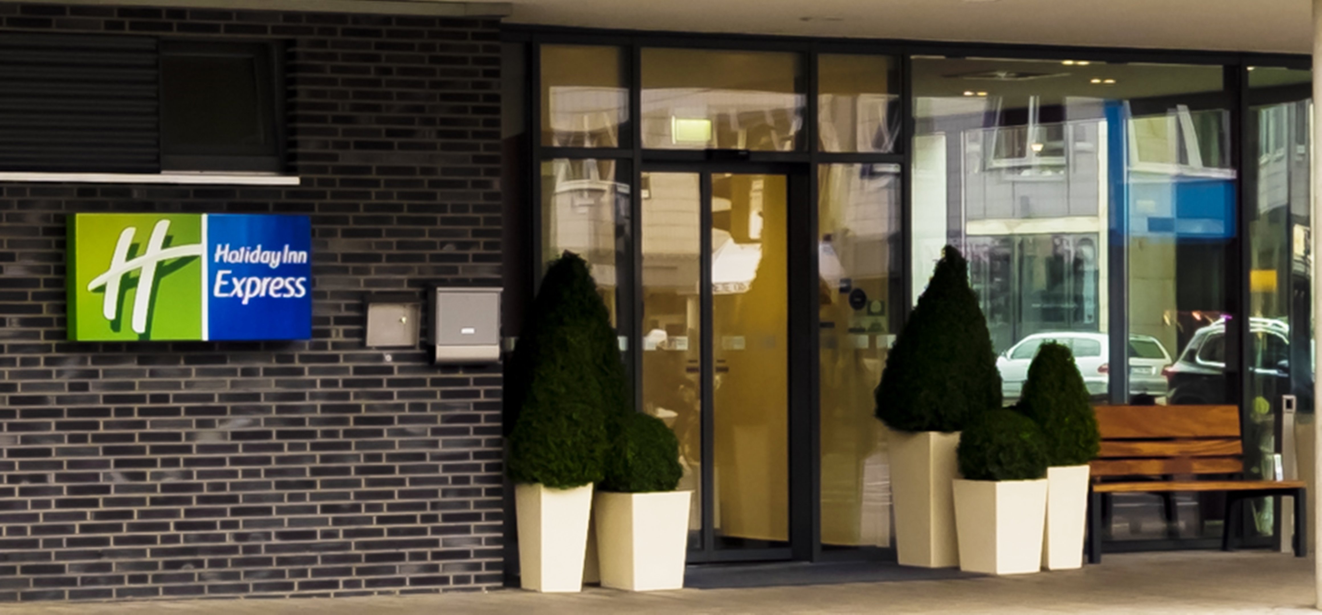Holiday Inn Express Guetersloh 3/25