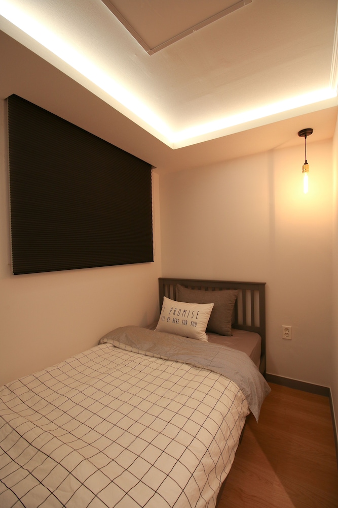 Heima Guesthouse Hongdae 6/26