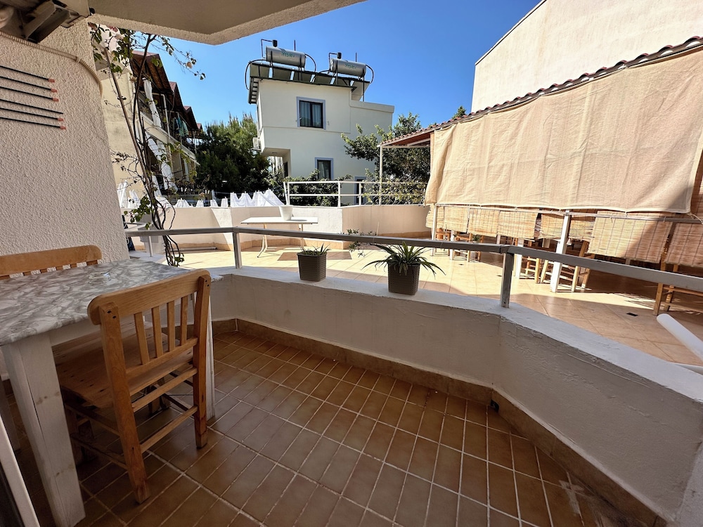 Mimosa Pension 23/45