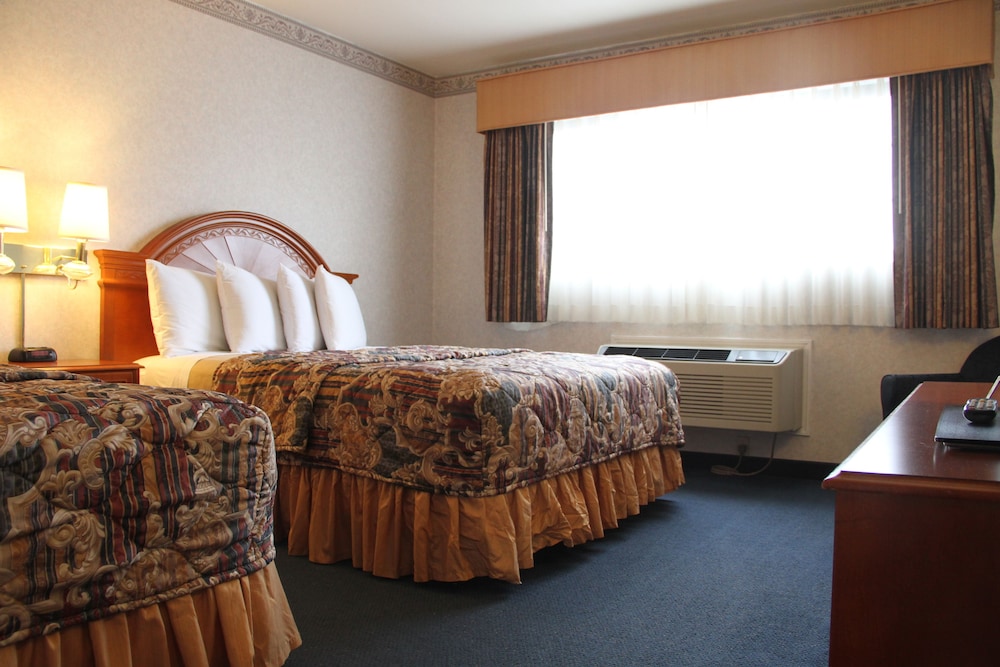 Nob Hill Motor Inn 26/40
