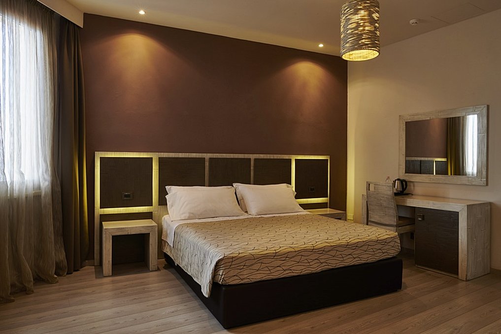 Tirreno Hotel 10/70
