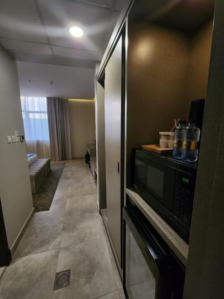 فندق اليانا(Eliana Hotel) 20/22