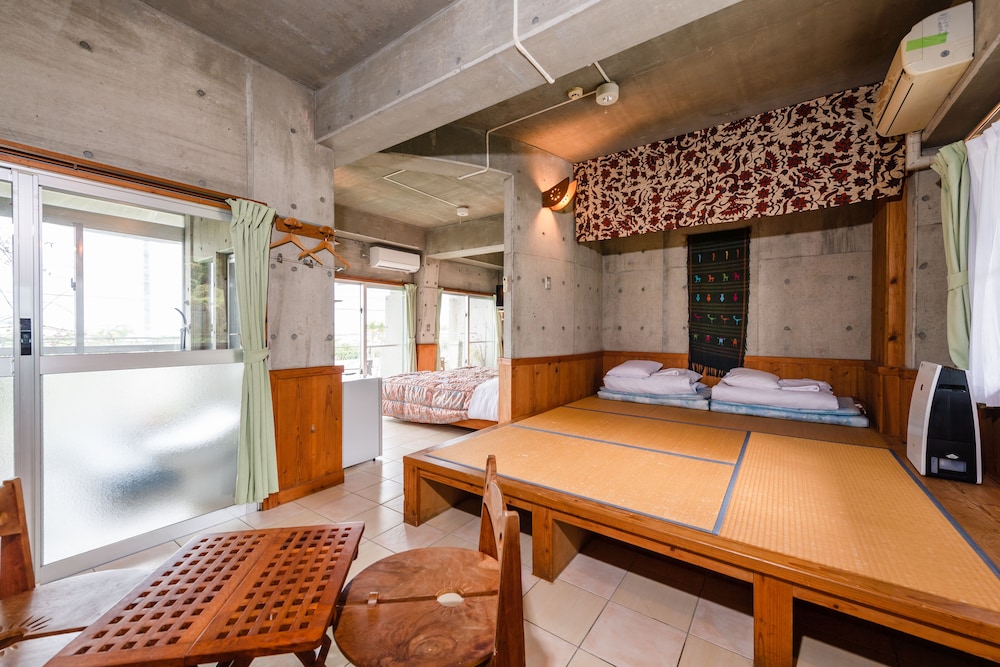 Buzz Resort (ex. Designers Resort Nakadoma Inn) 51/67