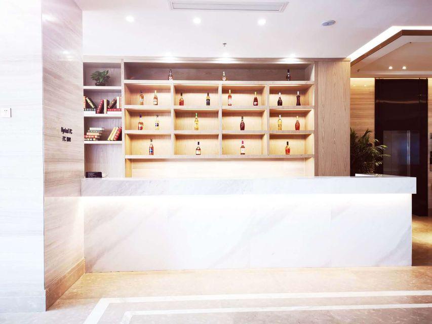 Kyriad Hotel (Guangzhou North Railway Station Metro Station) 14/47