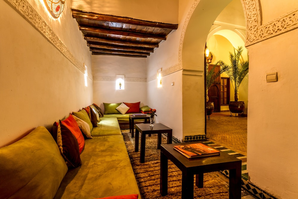 Riad Nora 45/61