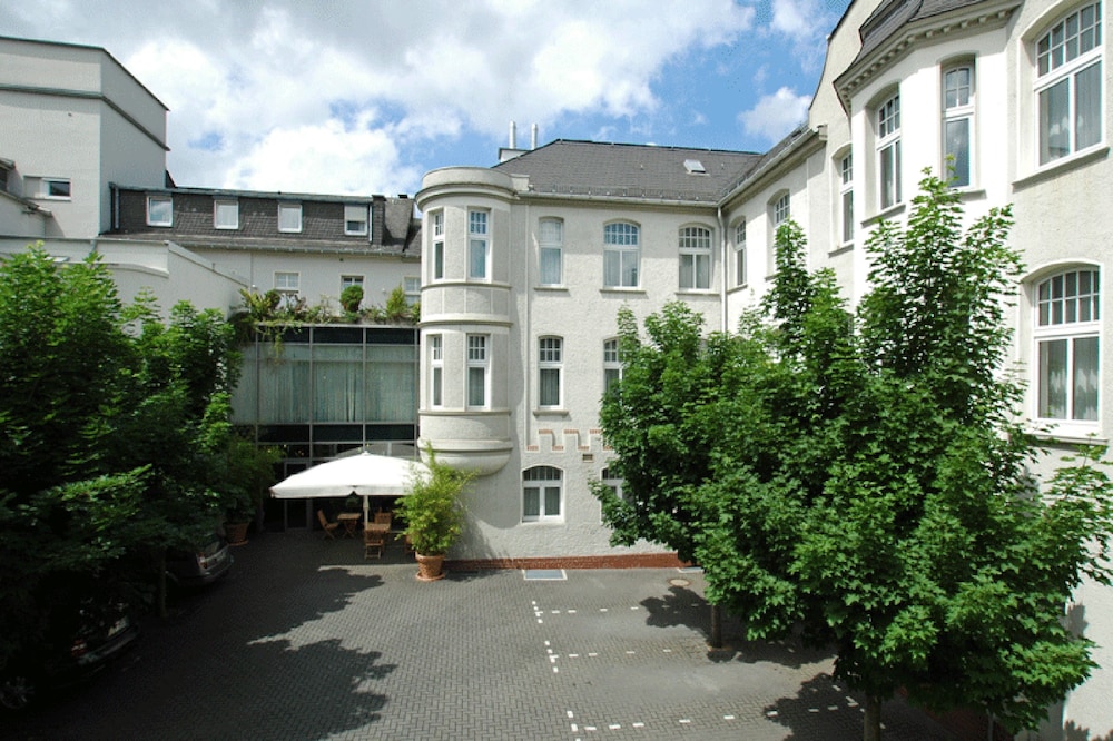 DOM HOTEL LIMBURG 71/76