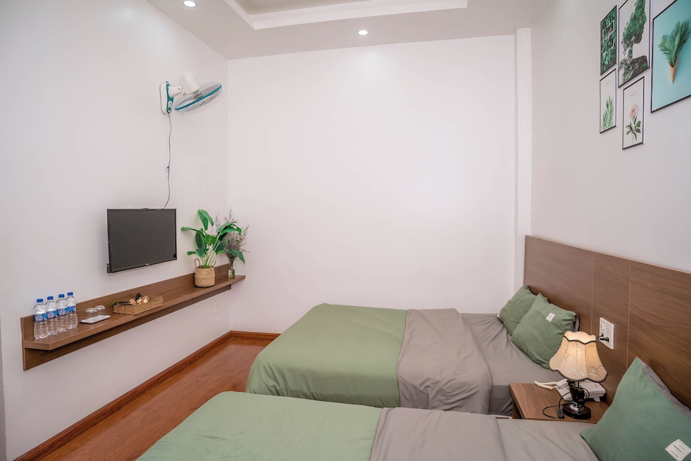 Skyhouse Hotel 34/55