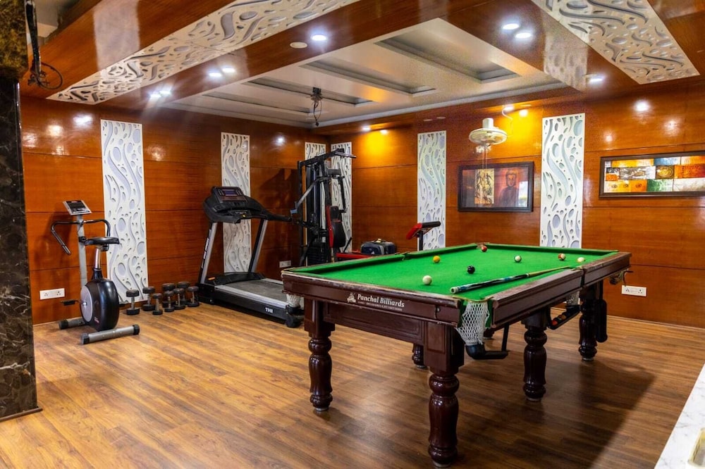 Hotel Platinum Palace 24/50