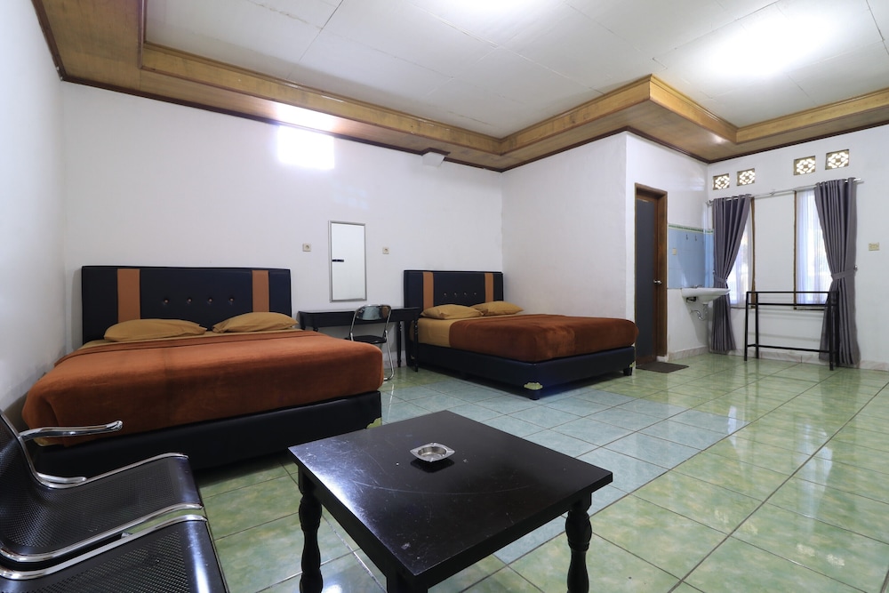 Abang Hotel Ciwidey 38/58