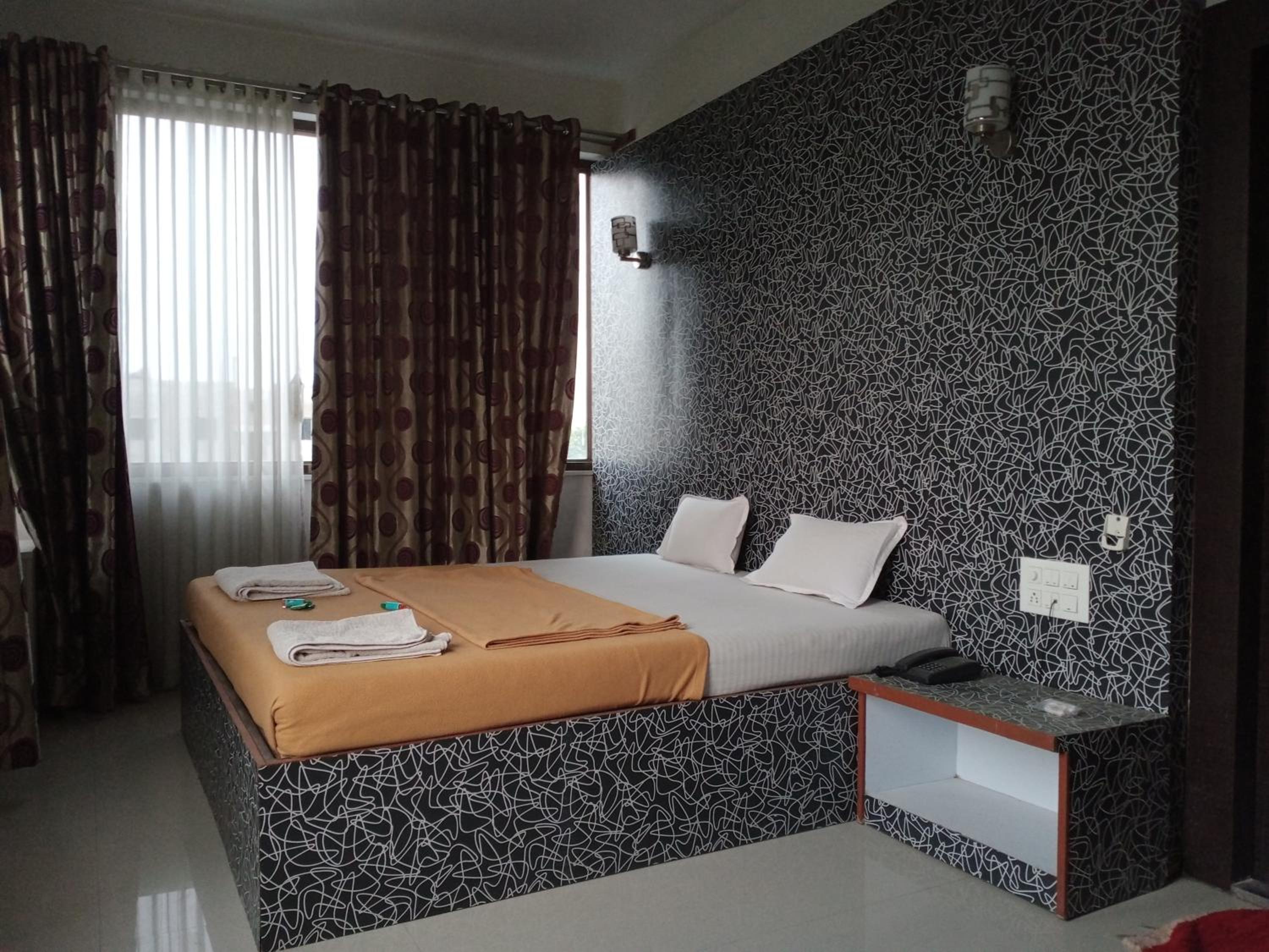 Hotel Malhar Palace 10/16