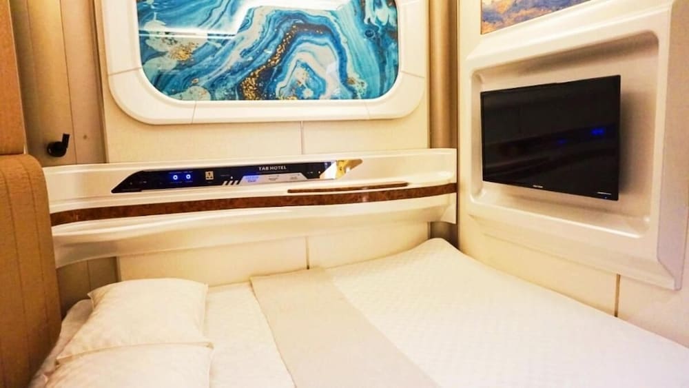 Tab Capsule Hotel - Kayoon Surabaya 13/28